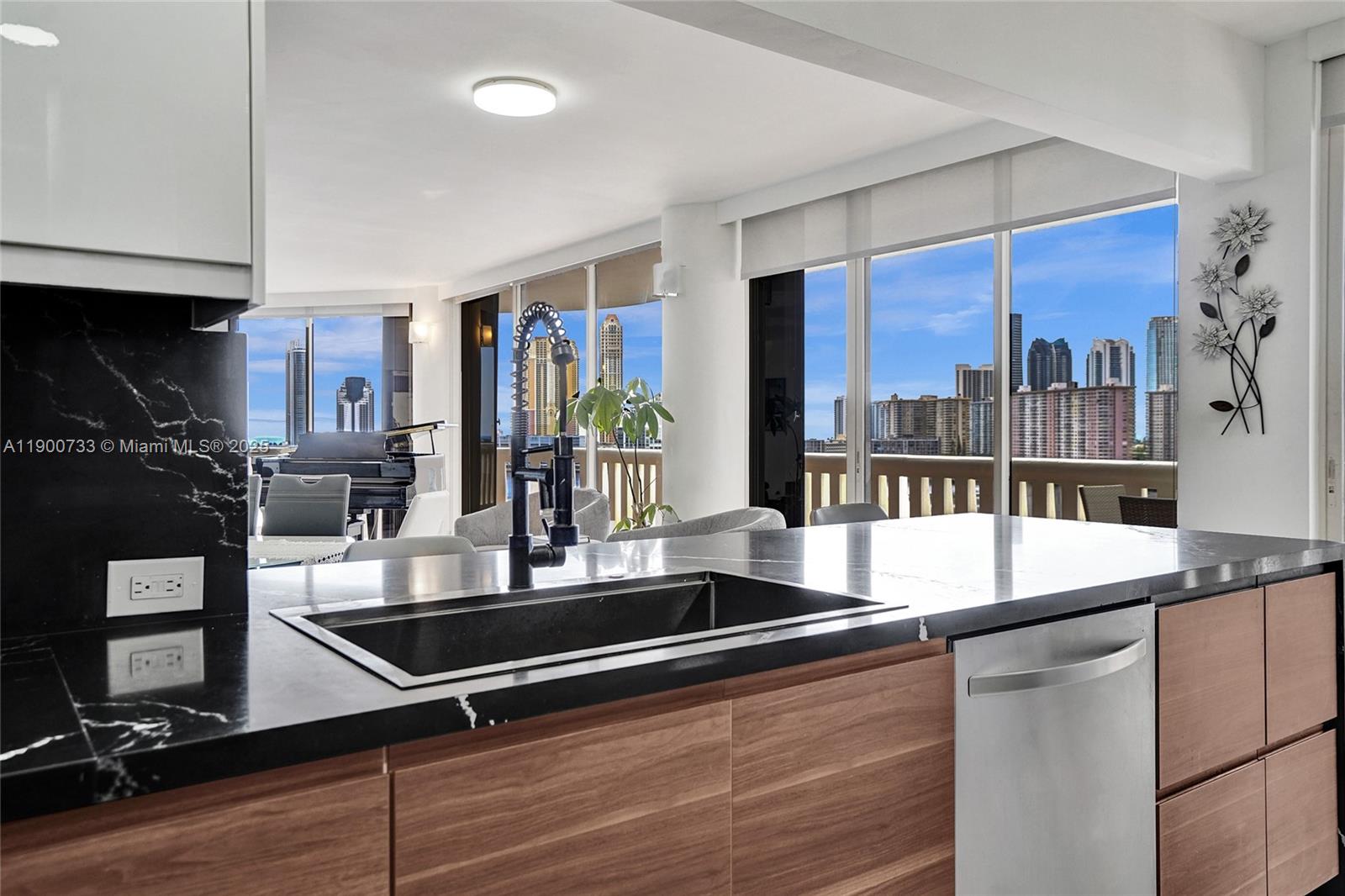 3000 ISL BLVD WILLIAMS IS - Residential