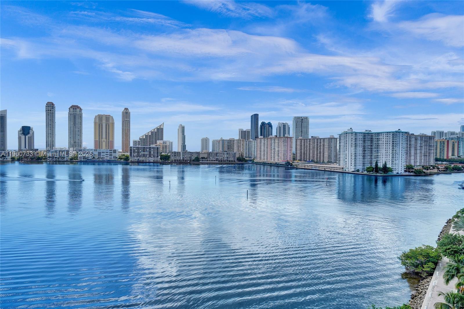 3000 ISL BLVD WILLIAMS IS - Residential