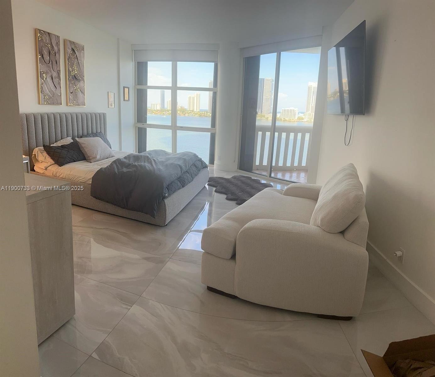 3000 ISL BLVD WILLIAMS IS - Residential