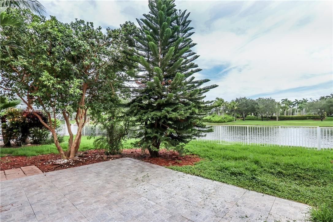 PEMBROKE ISLES - Residential Lease