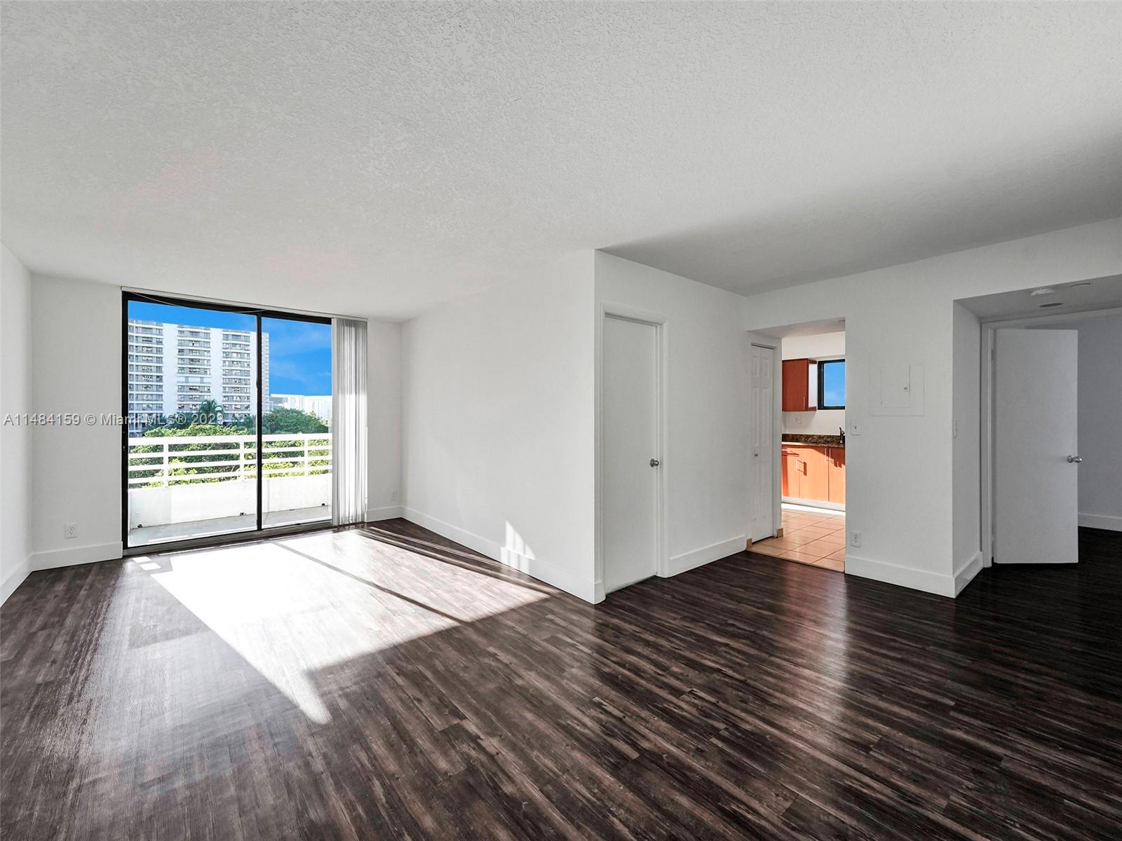 3/2 Apartment for rent in the heart of Aventura. Plank throughout. Remodeled bathrooms. Stainless steel Appliances. One assigned covered parking spot. Washer and Dryer in-unit. Includes Internet, Basic Cable, Water.
Great Amenities – fitness center, two pools, Jacuzzi, and Sauna. Walking distance to Aventura Mall, Sunny Isles Beach, and House of Worship. Minutes to I95. A++ Schools. Small Pets welcome. 24/7 Front desk, security, and valet. Easy to show, listing agent on site. Additional Uncovered Parking Spots $77/Month