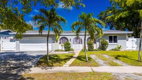 1301 N 74th Ter Hollywood FL 33024