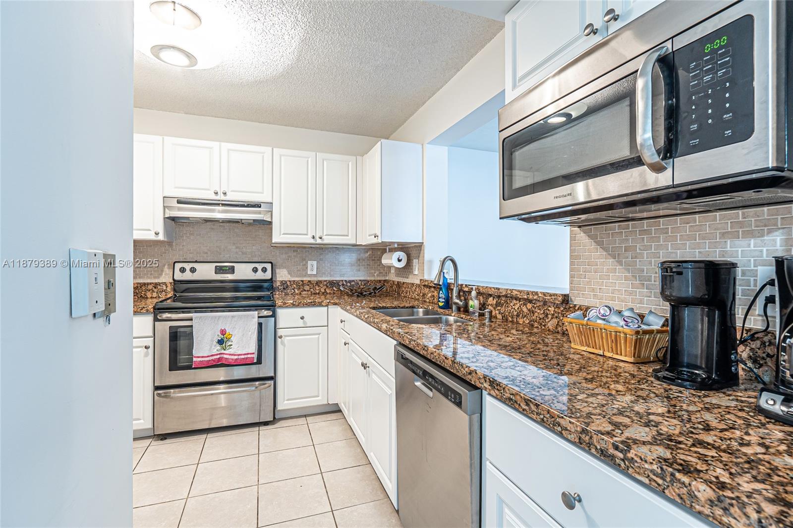 SHERIDAN EAST CONDO BLDG 1 - Residential Lease