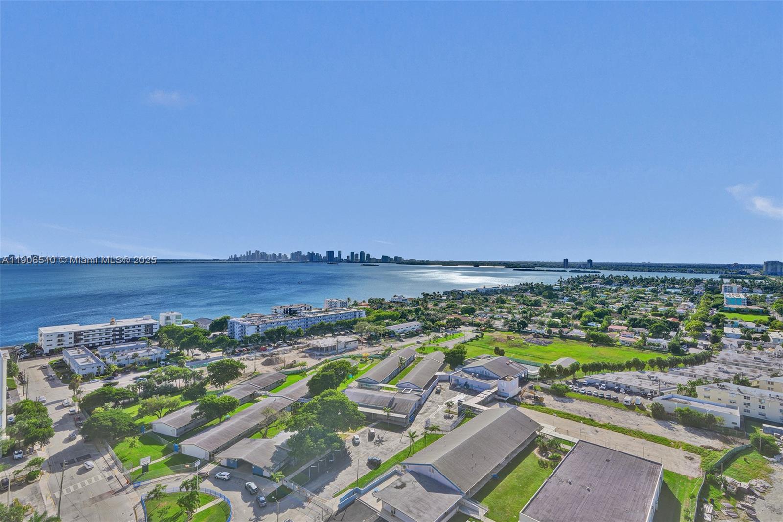 THE GRANDVIEW PALACE COND - Residential