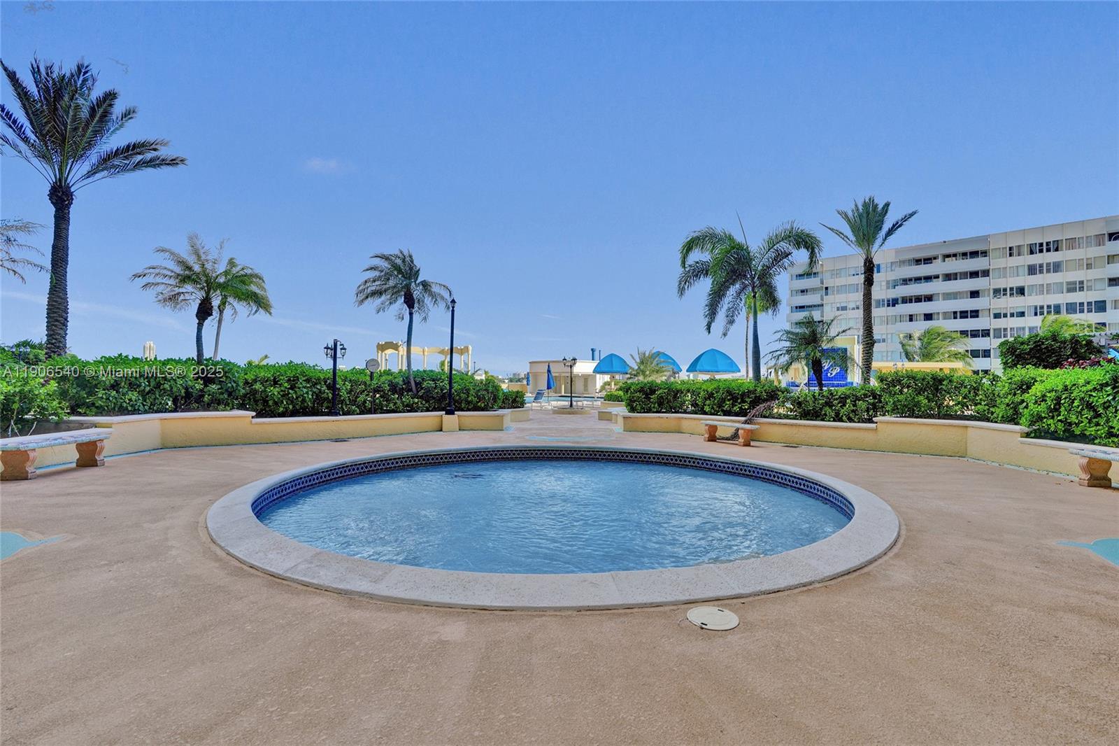 THE GRANDVIEW PALACE COND - Residential