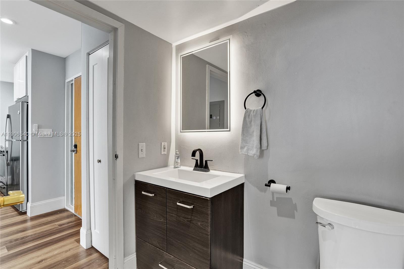 THE GRANDVIEW PALACE COND - Residential