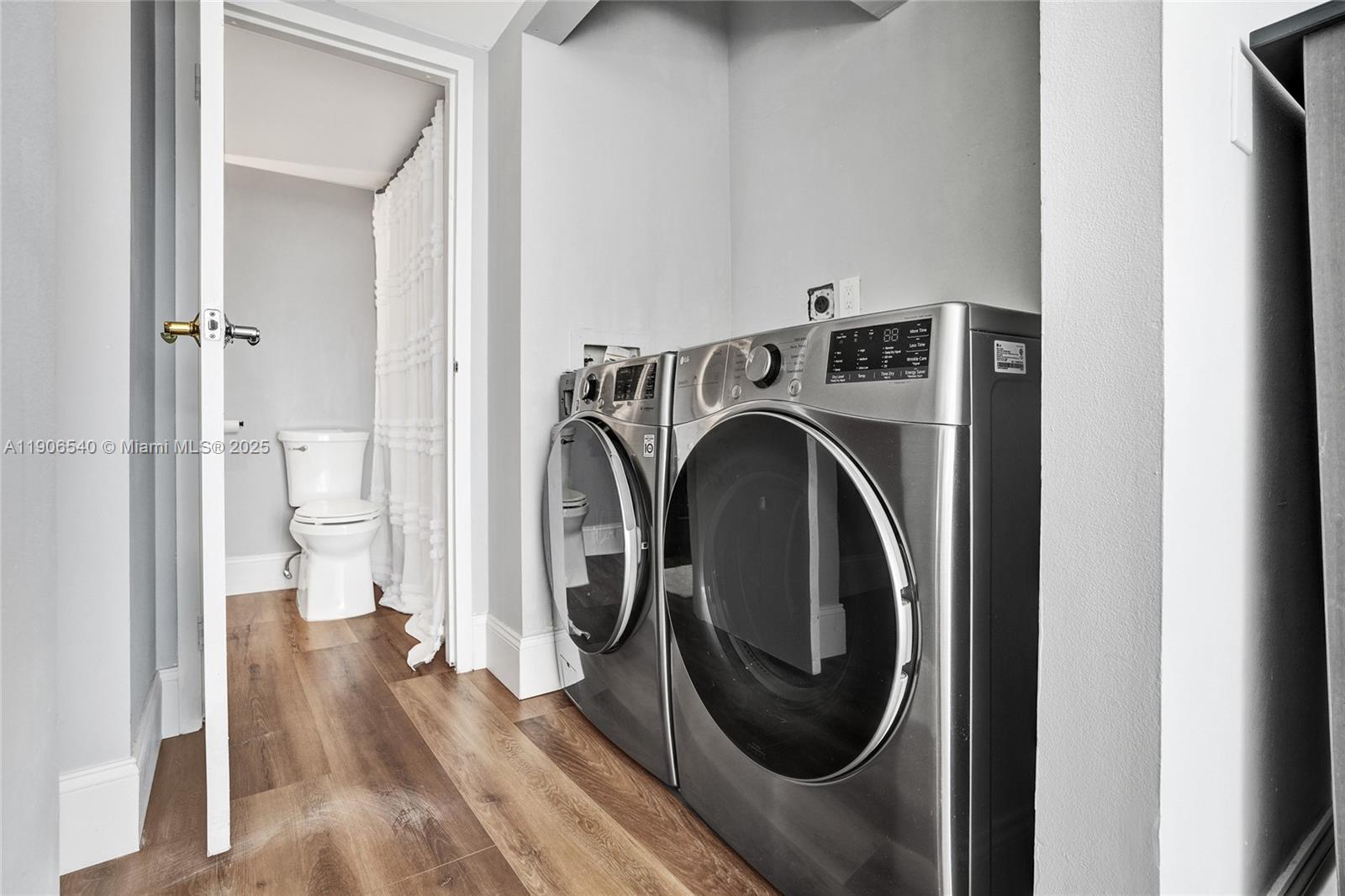 THE GRANDVIEW PALACE COND - Residential