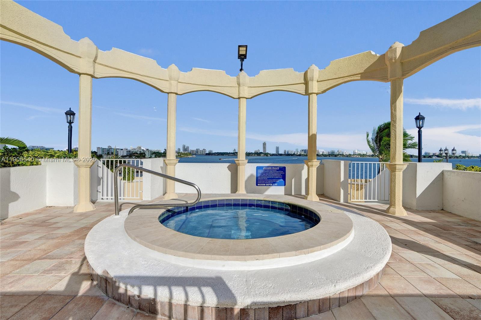 THE GRANDVIEW PALACE COND - Residential