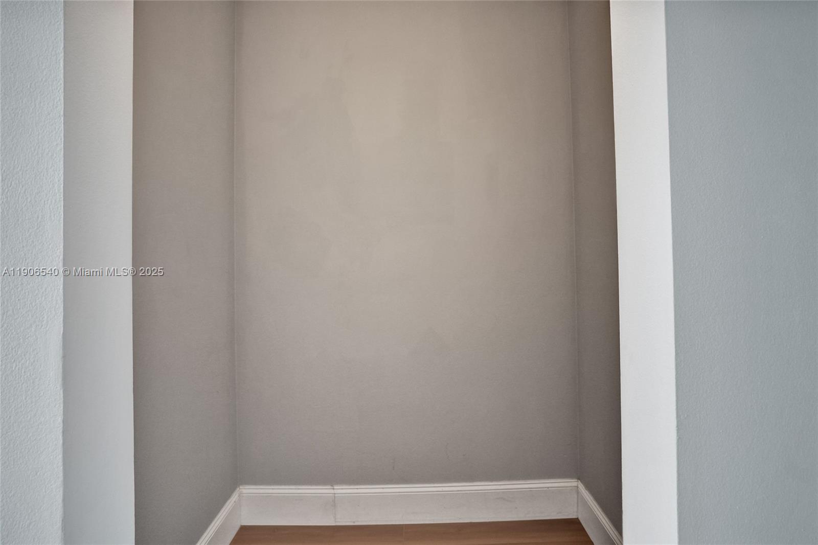 THE GRANDVIEW PALACE COND - Residential