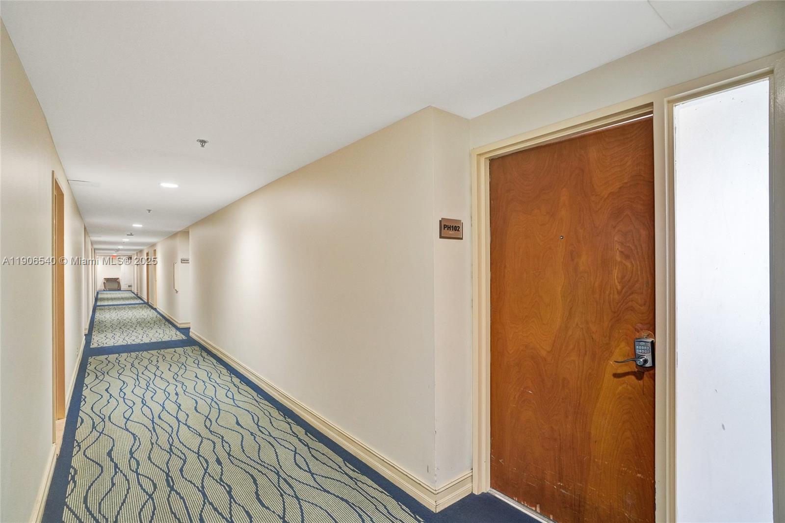 THE GRANDVIEW PALACE COND - Residential