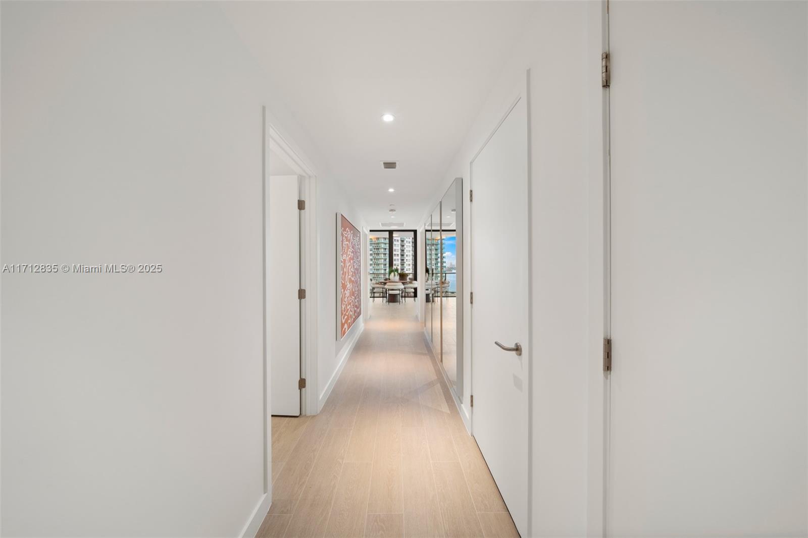 FIVE PARK - Residential