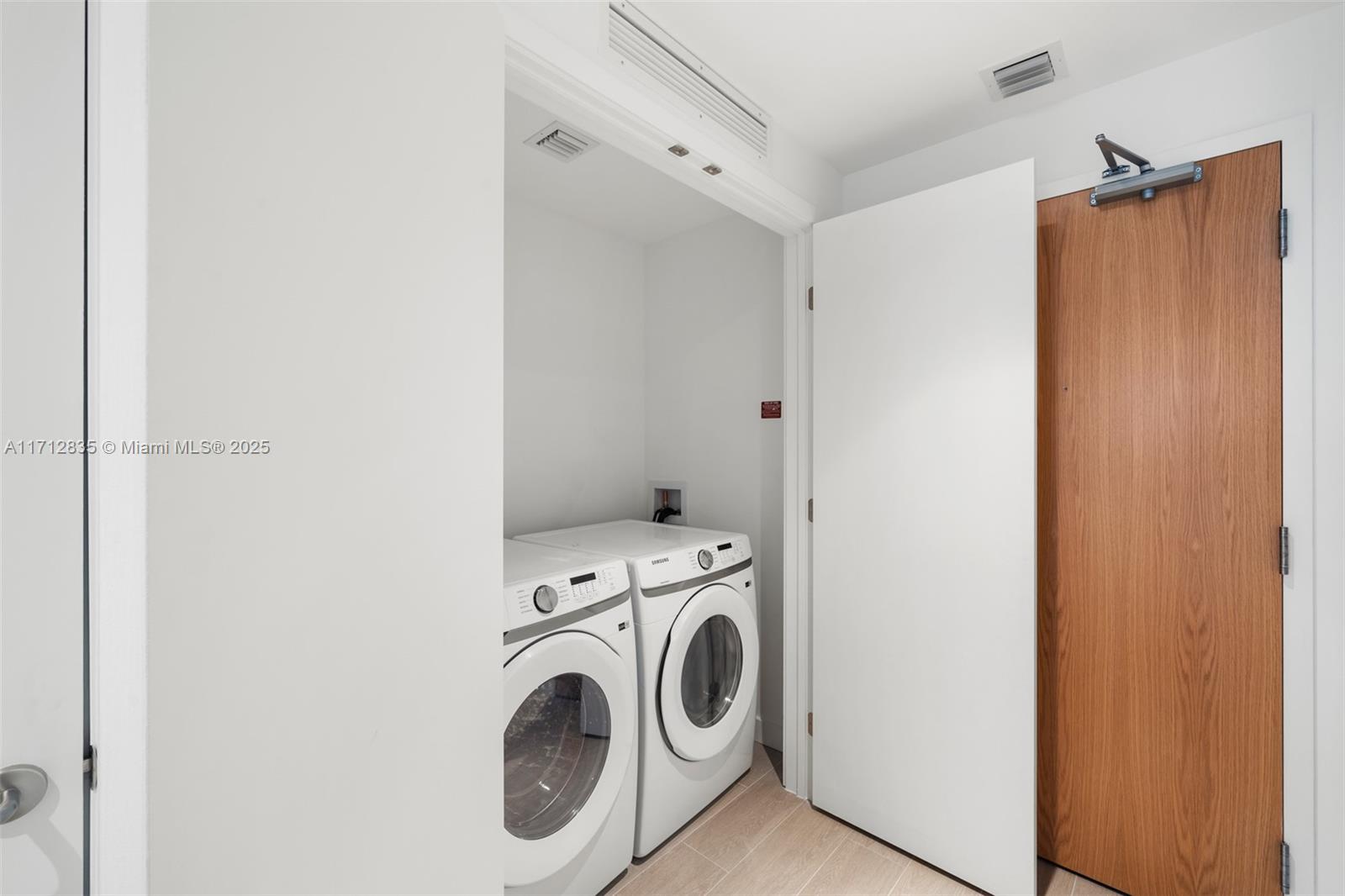 FIVE PARK - Residential