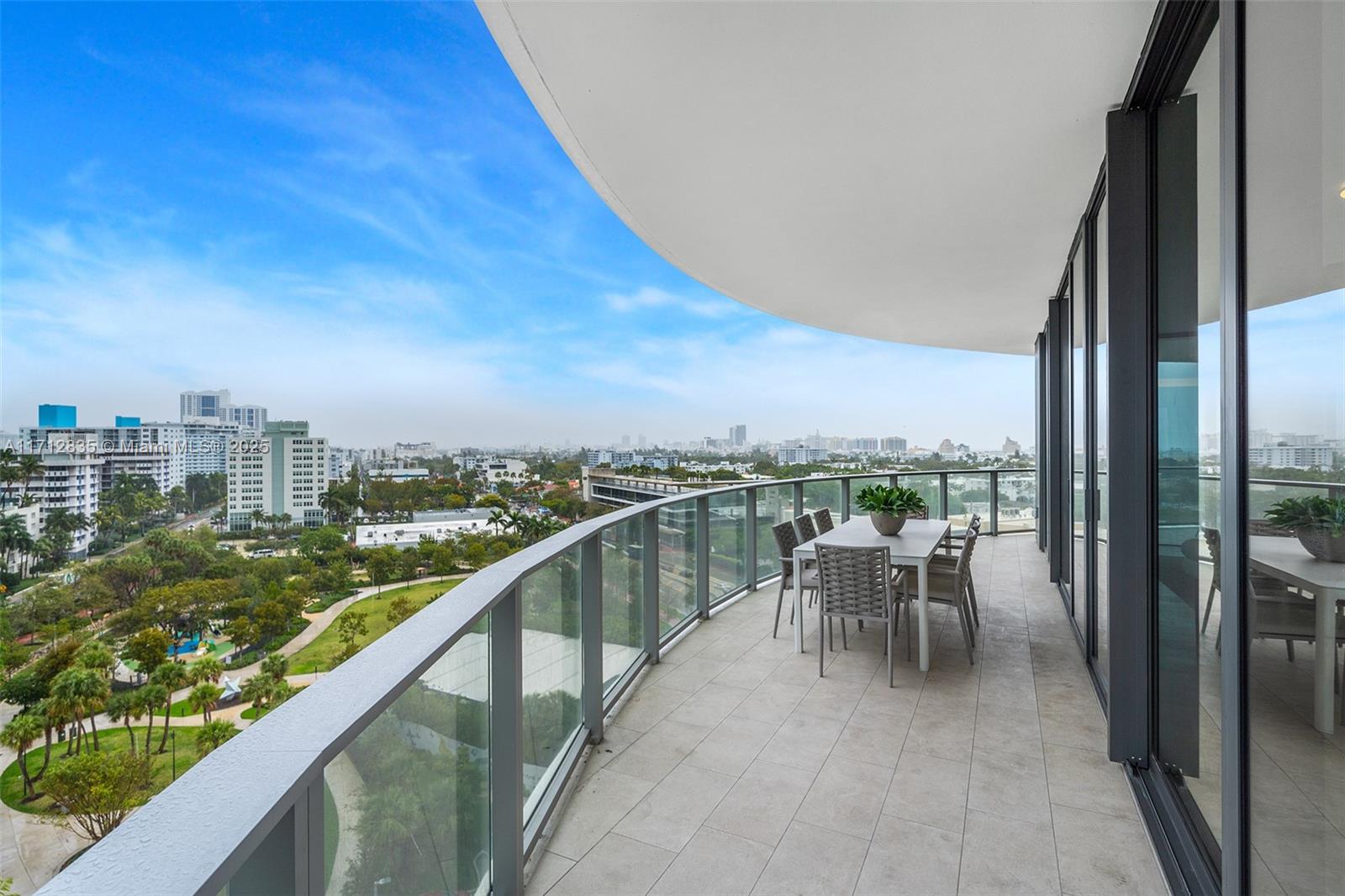 FIVE PARK - Residential