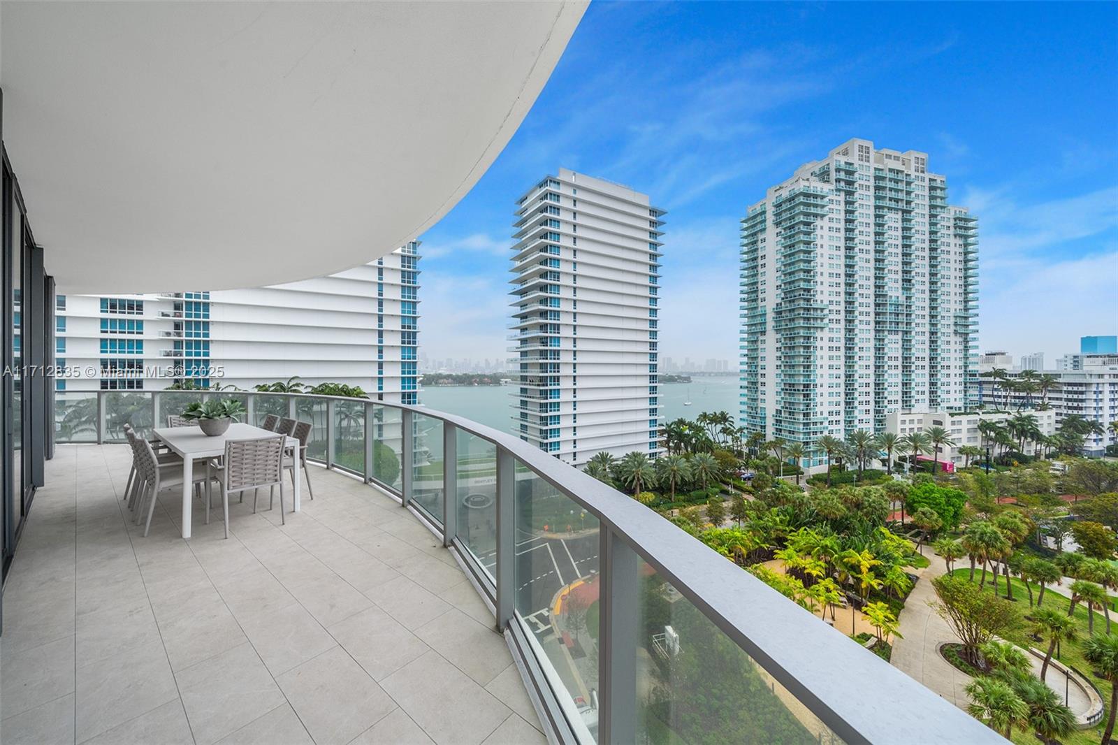 FIVE PARK - Residential