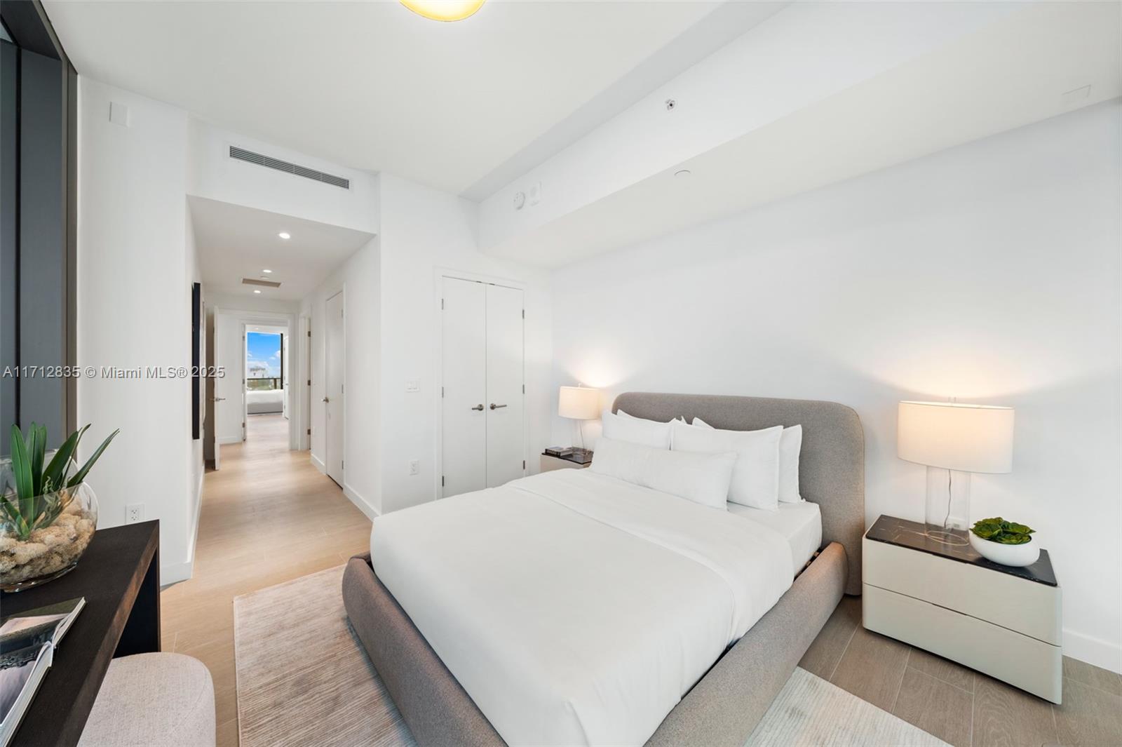 FIVE PARK - Residential