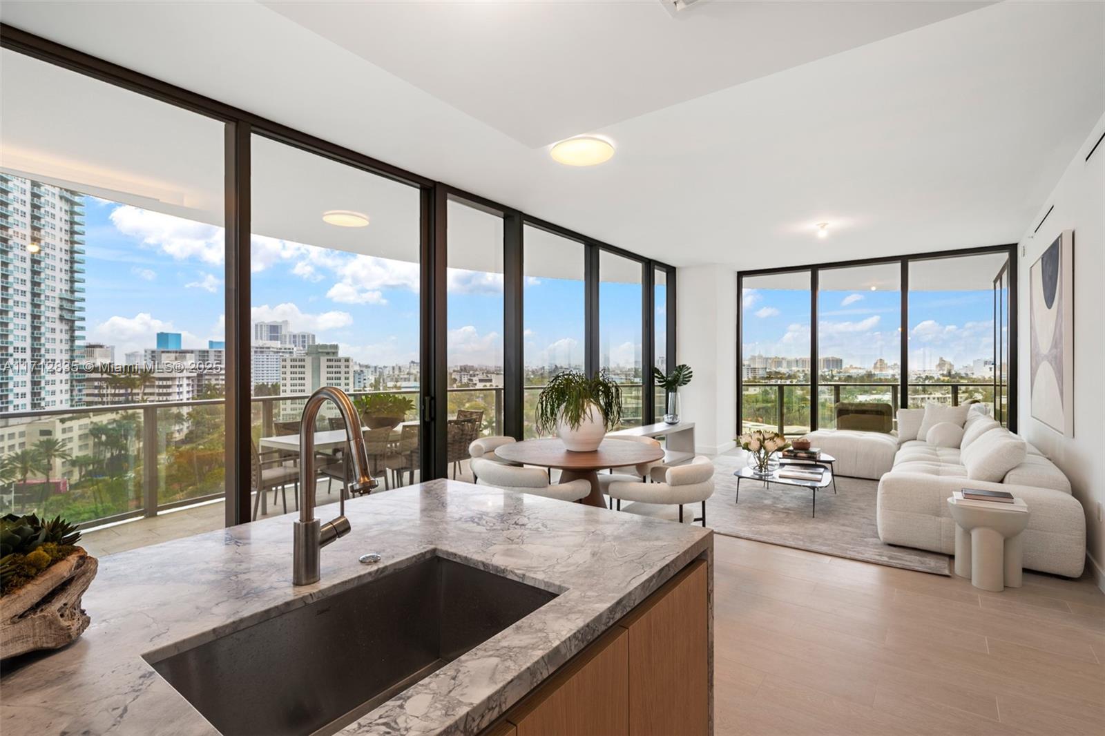 FIVE PARK - Residential