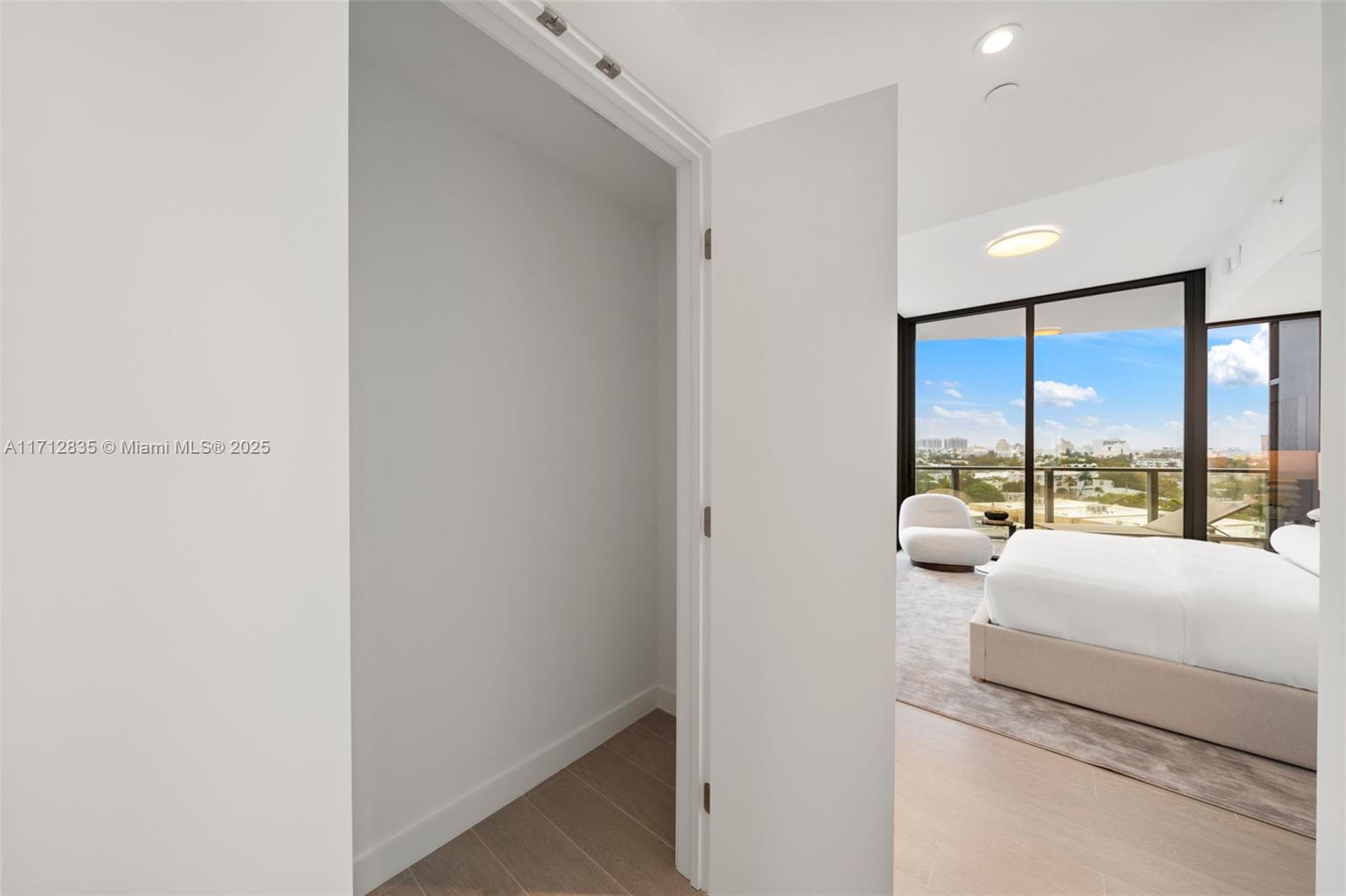 FIVE PARK - Residential