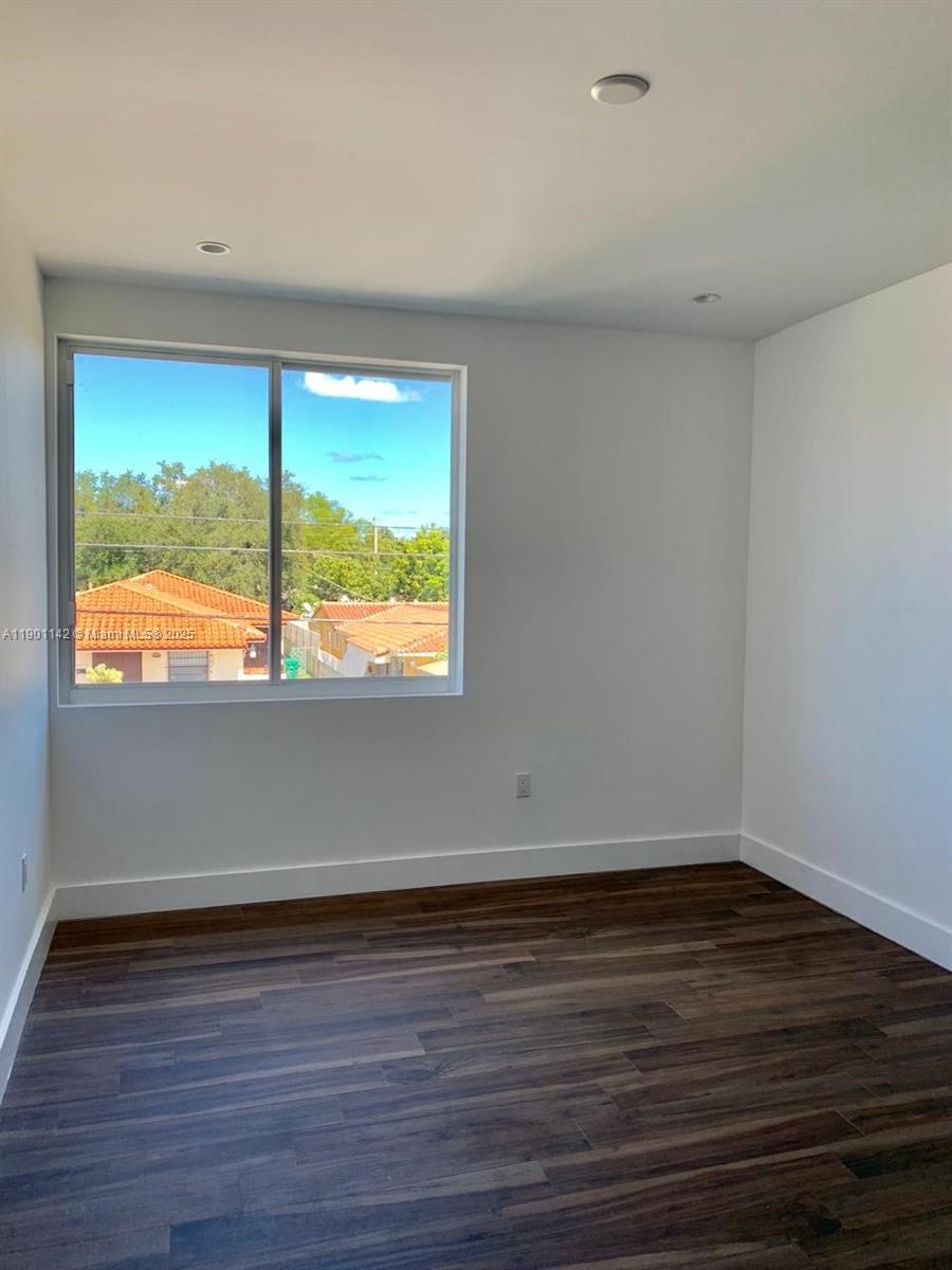 AVALON SUB - Residential Lease