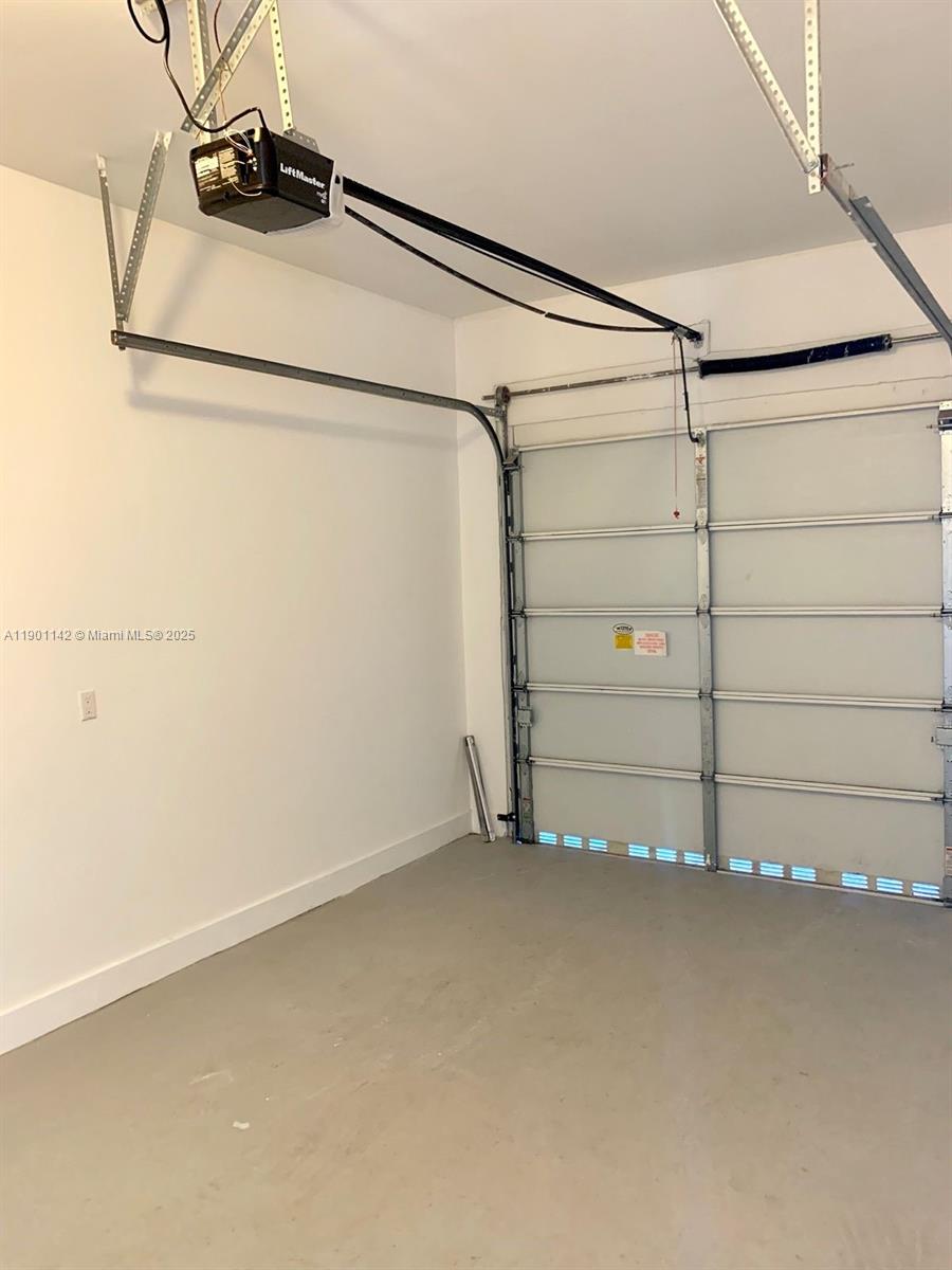 AVALON SUB - Residential Lease