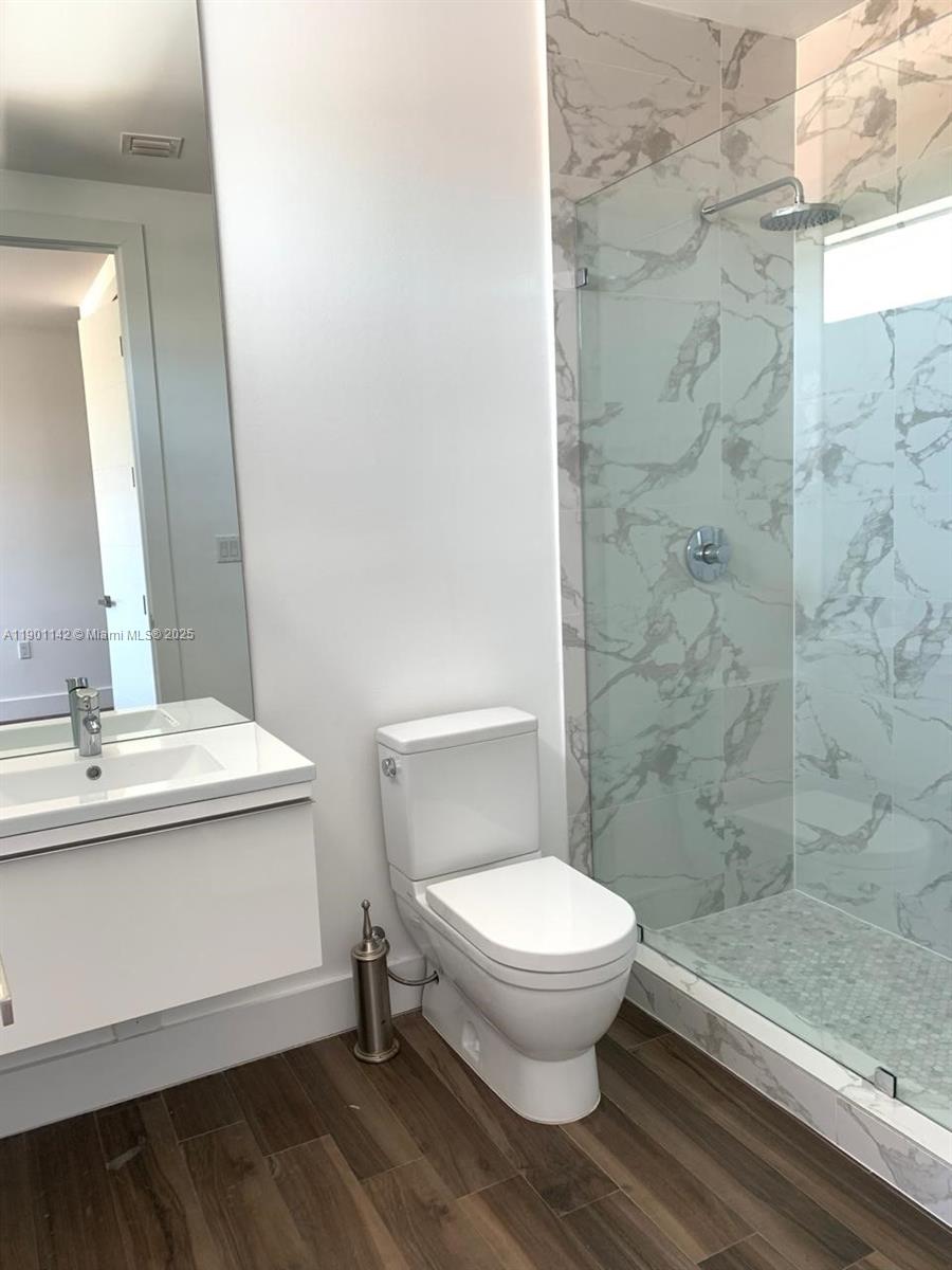 AVALON SUB - Residential Lease