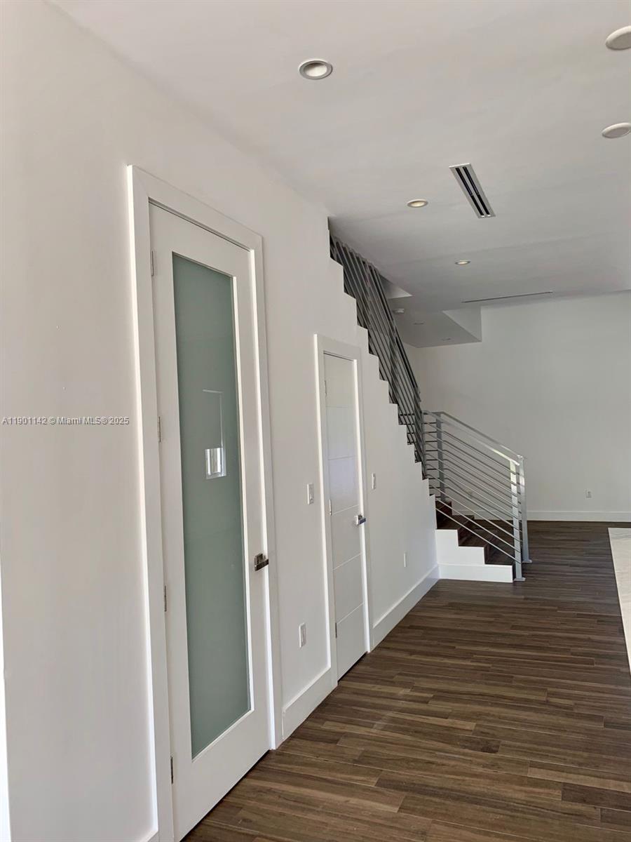 AVALON SUB - Residential Lease