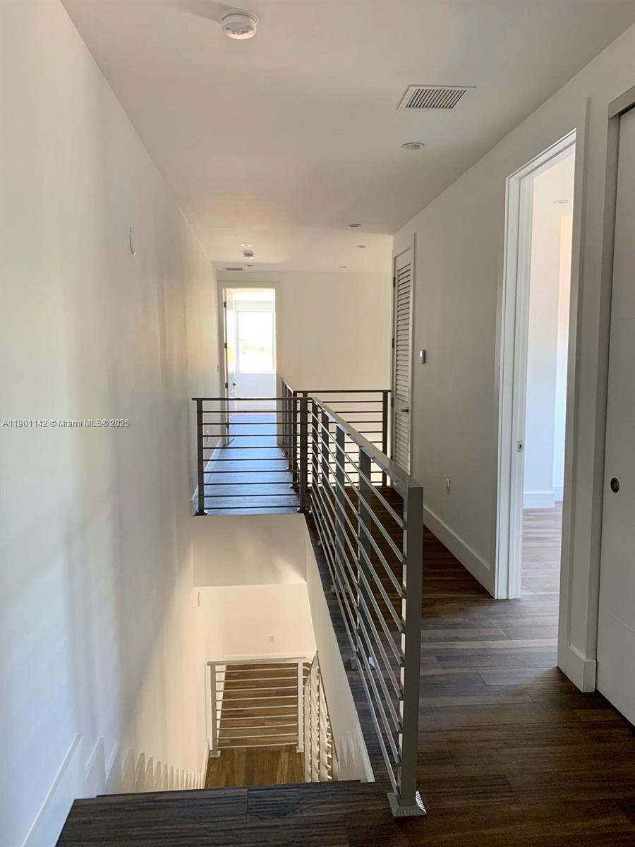 AVALON SUB - Residential Lease