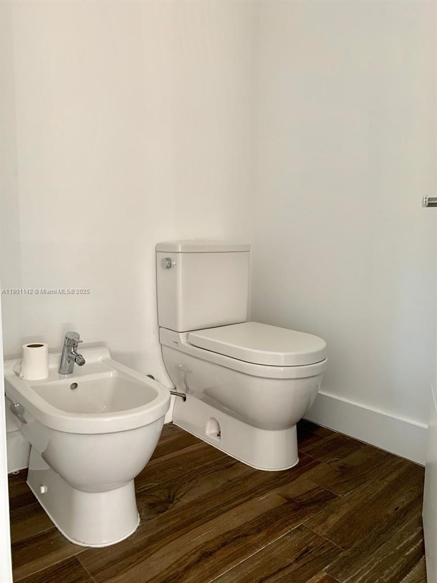 AVALON SUB - Residential Lease