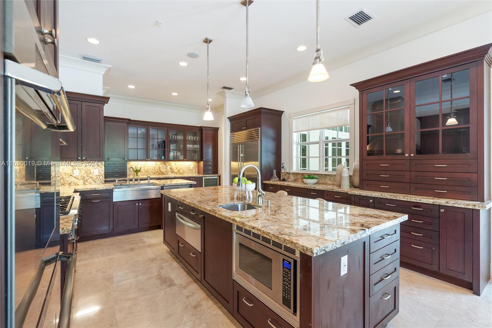 KERRWOOD OAKS - Residential