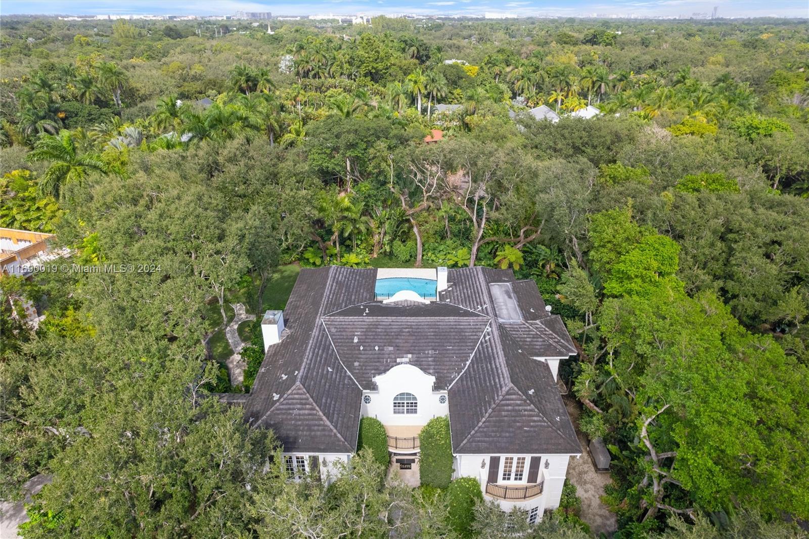 KERRWOOD OAKS - Residential