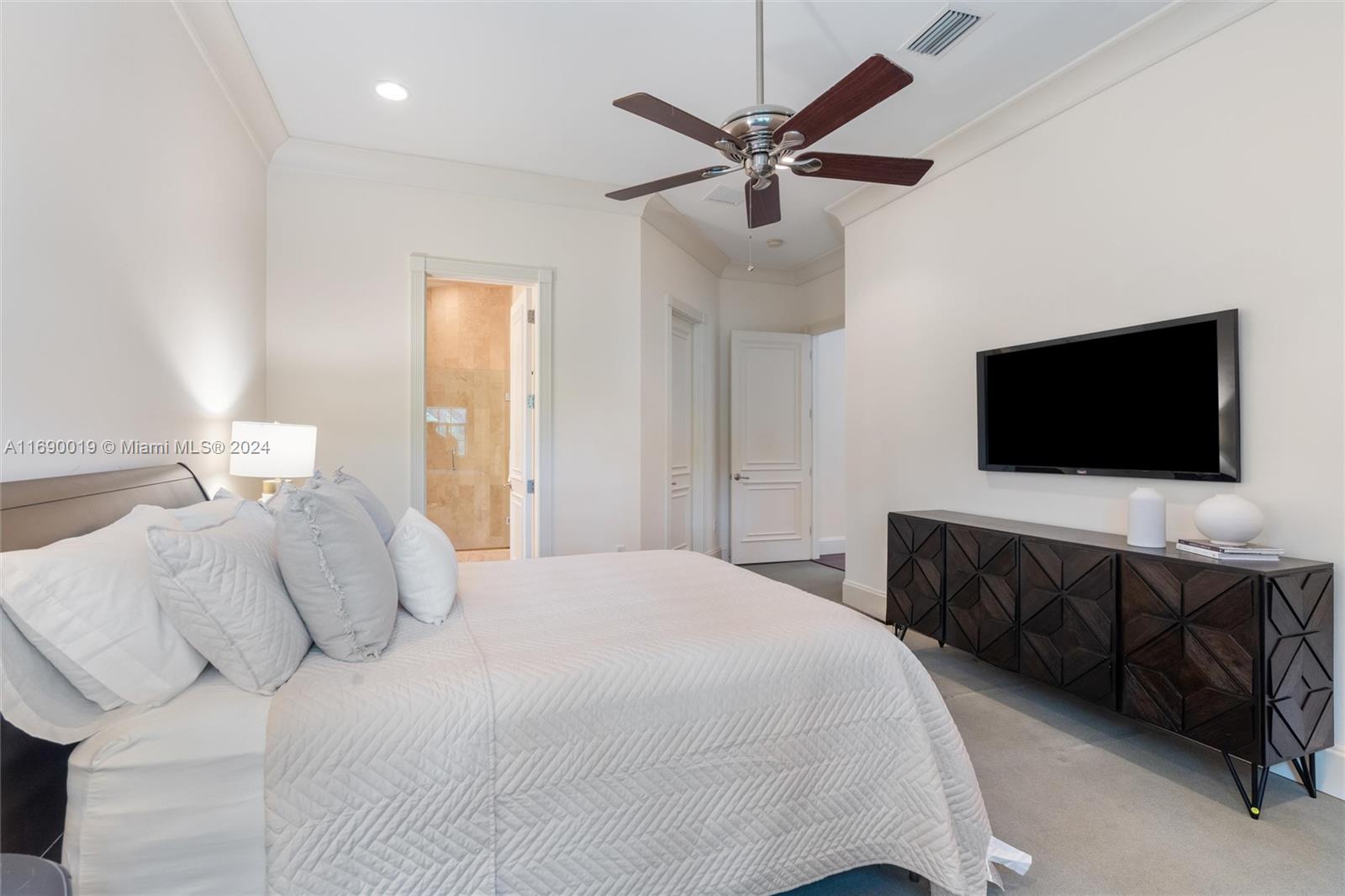 KERRWOOD OAKS - Residential