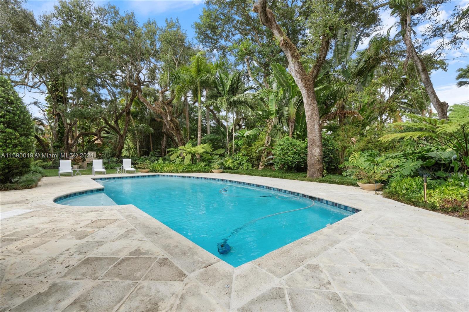 KERRWOOD OAKS - Residential