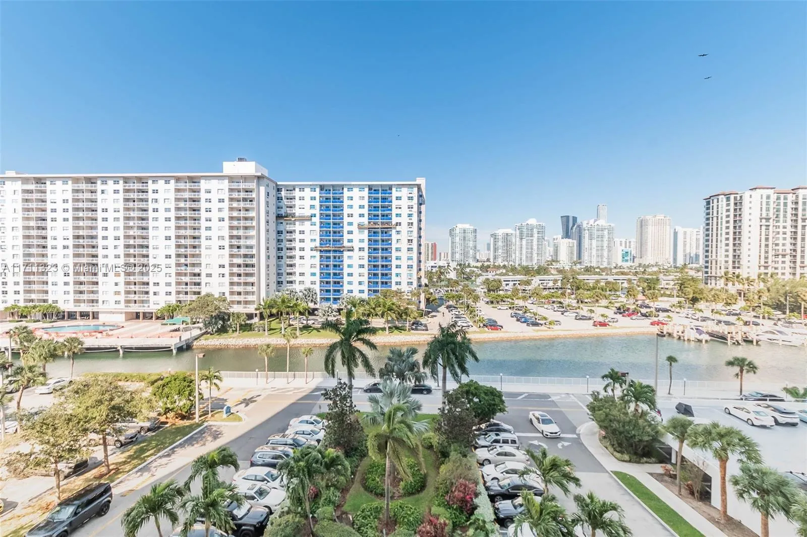 Sunny Isles Beach, Florida 33160, United States, 1 Bedroom Bedrooms, ,2 BathroomsBathrooms,Residential,Active,24377