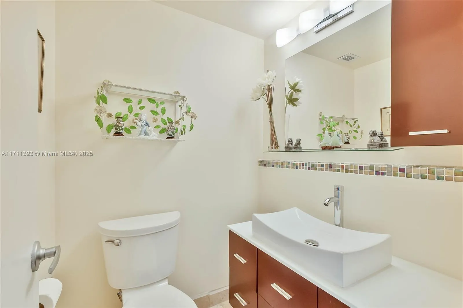 Sunny Isles Beach, Florida 33160, United States, 1 Bedroom Bedrooms, ,2 BathroomsBathrooms,Residential,Active,24377