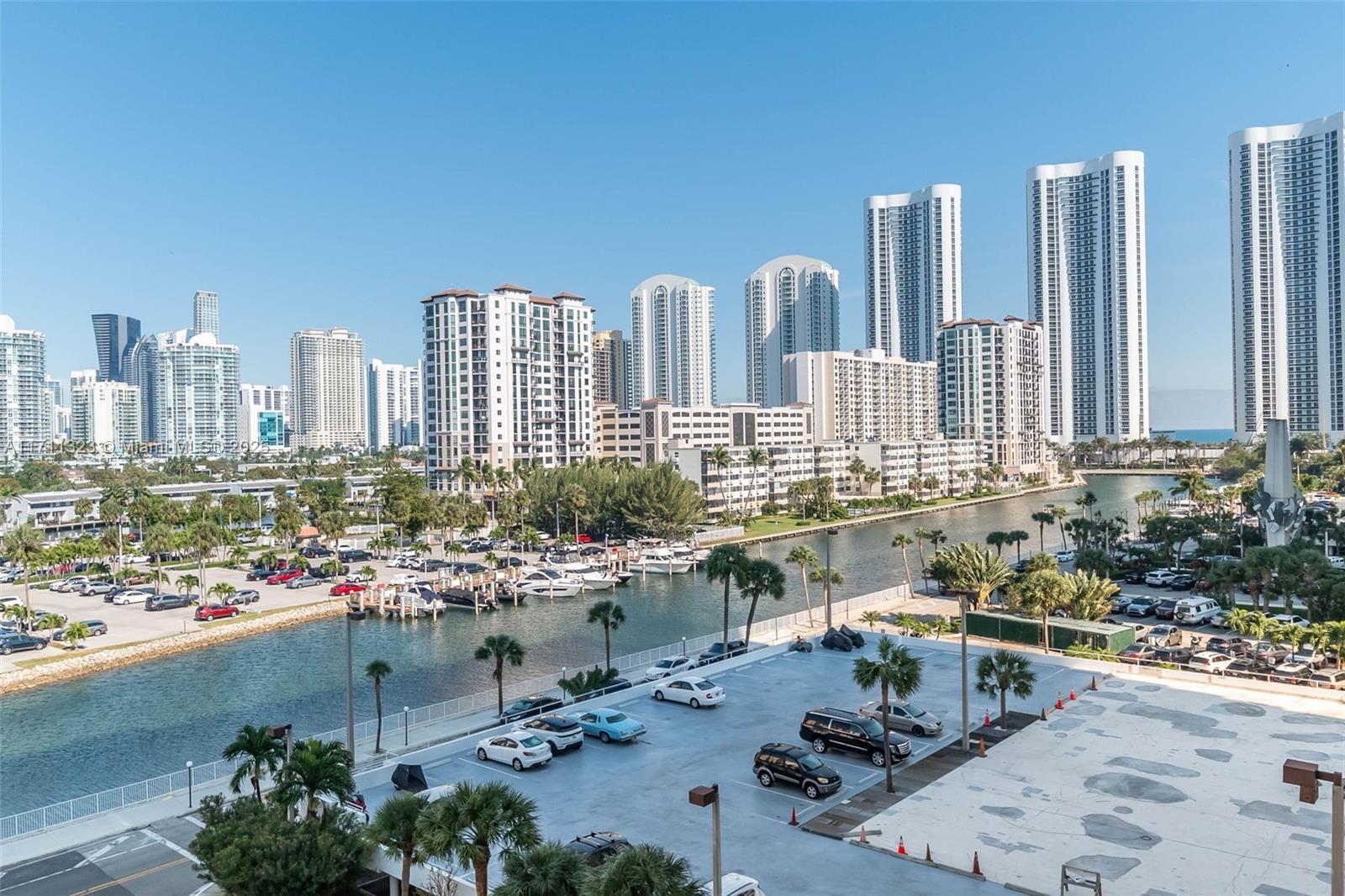 ARLEN HOUSE WEST CONDO - Residential