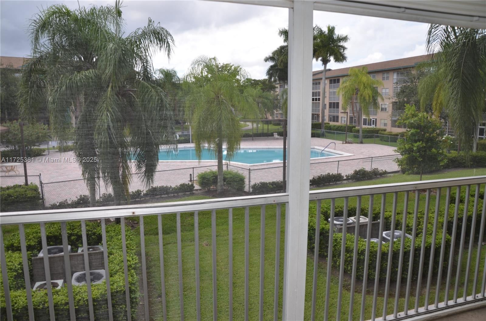 Rental Property at 650 Sw 124th Ter 212P, Pembroke Pines, Miami-Dade County, Florida - Bedrooms: 2 
Bathrooms: 2  - $2,000 MO.