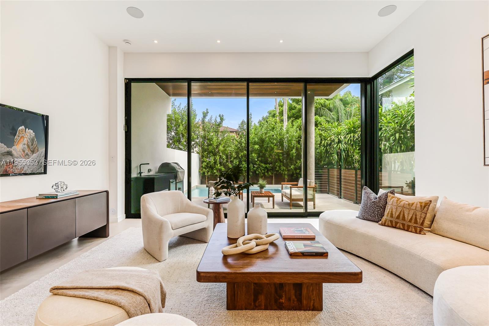 PALM TERRACE - Residential