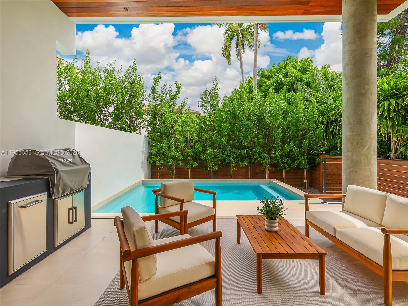 PALM TERRACE - Residential