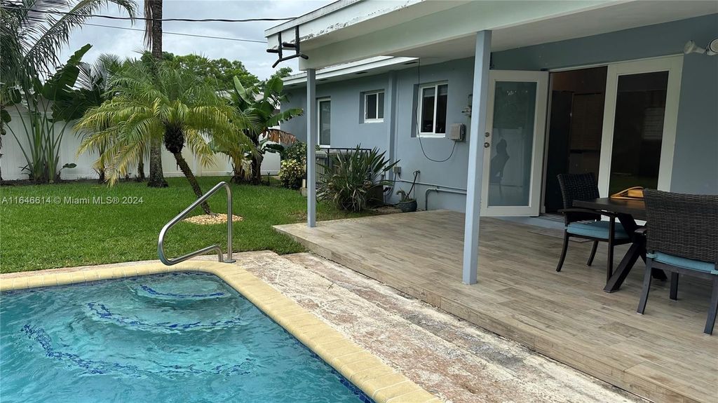 Photo of 520 SW 22nd Ter #520, Fort Lauderdale, FL 33312 (MLS # A11646614)
