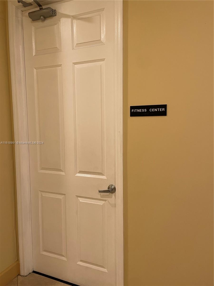 DIXIE GROVE RESIDENCES CO - Residential Lease