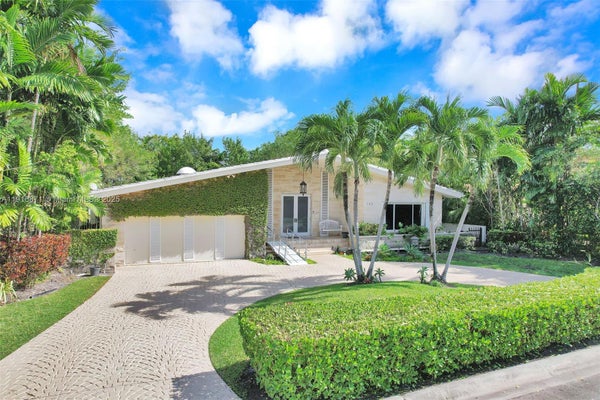 145 BAL BAY DR, BAL HARBOUR, FL 33154 - Image 4980222d9ccf7acbf0fdf25b20b95a49/25409241