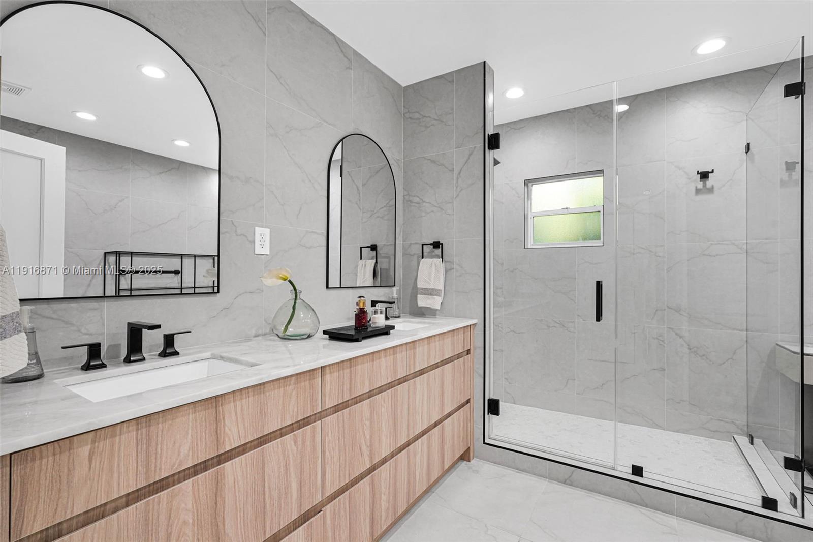 BAL HARBOUR RES SEC - Residential