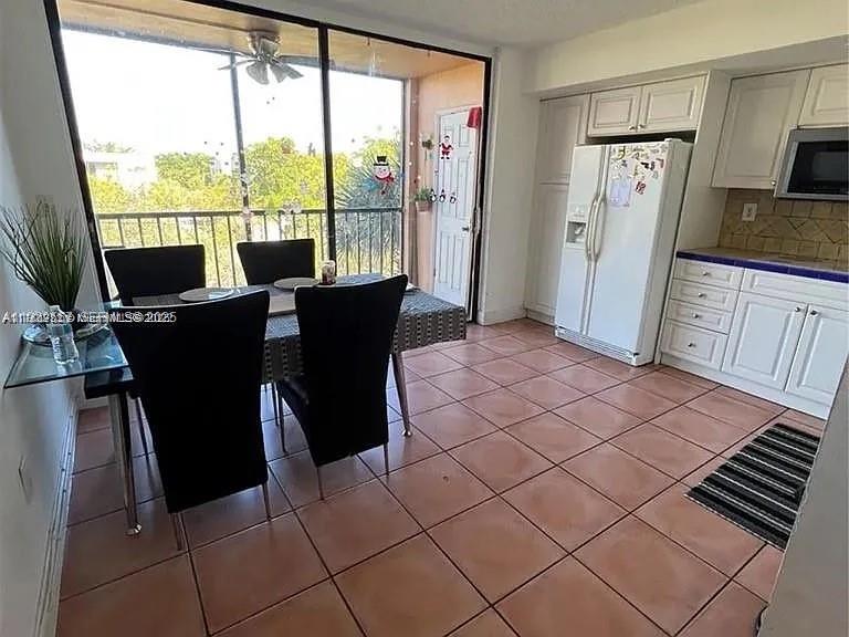 HORIZONS WEST CONDO #5 - Residential