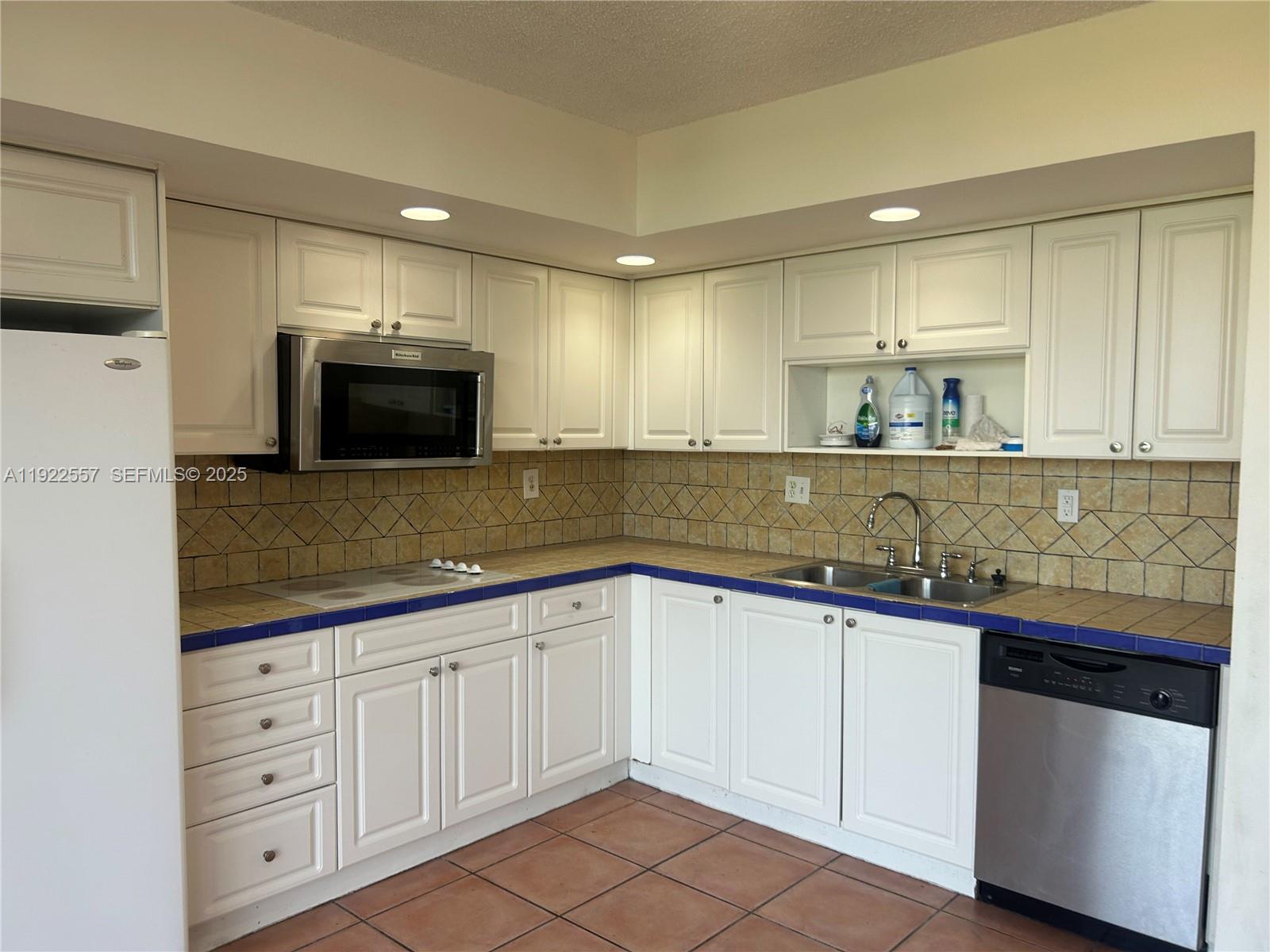 8600 SW 133rd Ave Rd 423