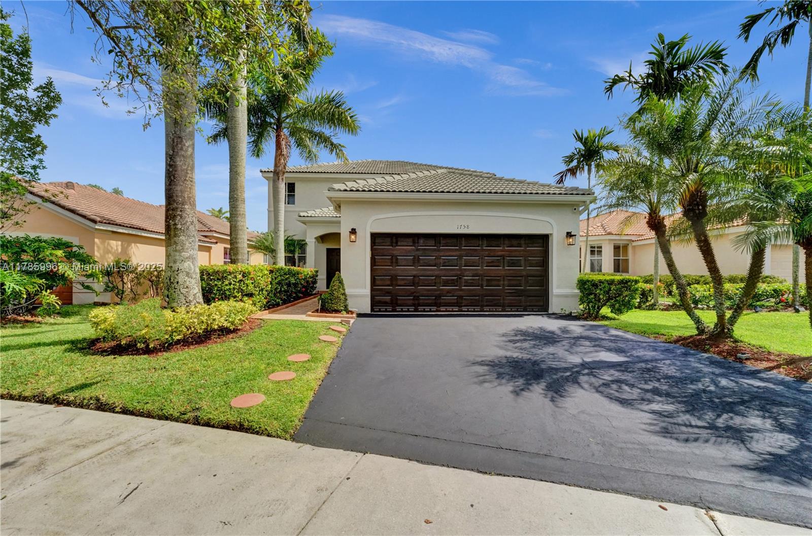 Rental Property at 1758 Sycamore Ter, Weston, Broward County, Florida - Bedrooms: 4 
Bathrooms: 3  - $5,600 MO.