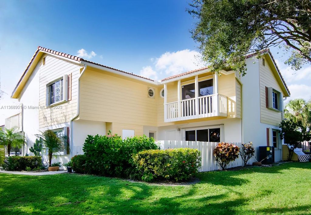 Photo of 135 Seabreeze Cir #135, Jupiter, FL 33477 (MLS # A11368901)