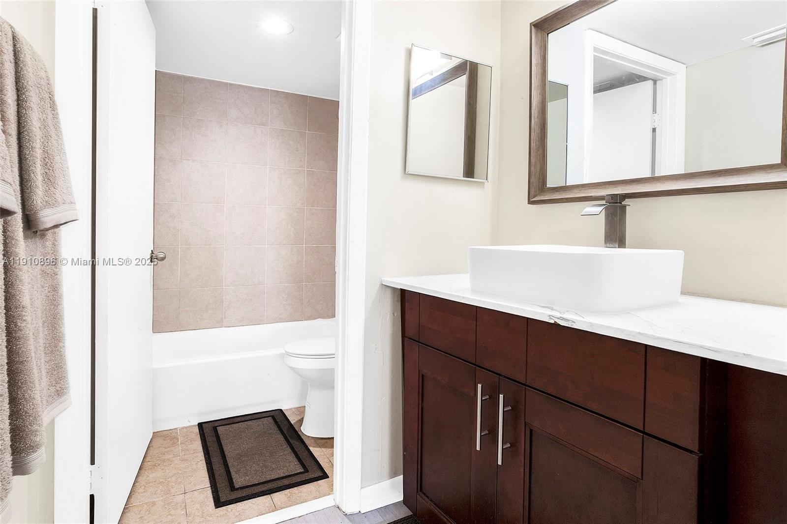 LE CLUB AT OLD CUTLER CON - Residential