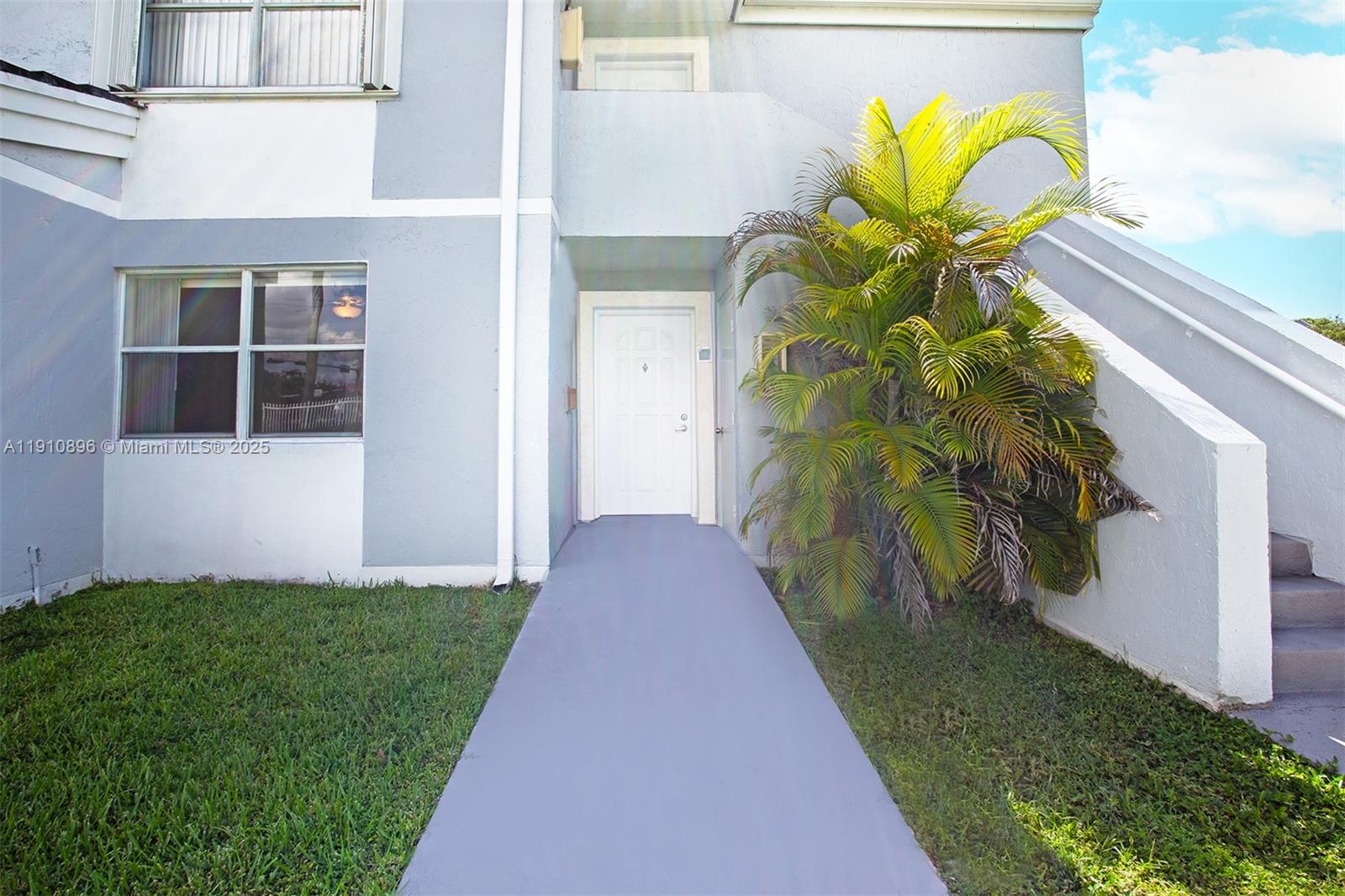 LE CLUB AT OLD CUTLER CON - Residential