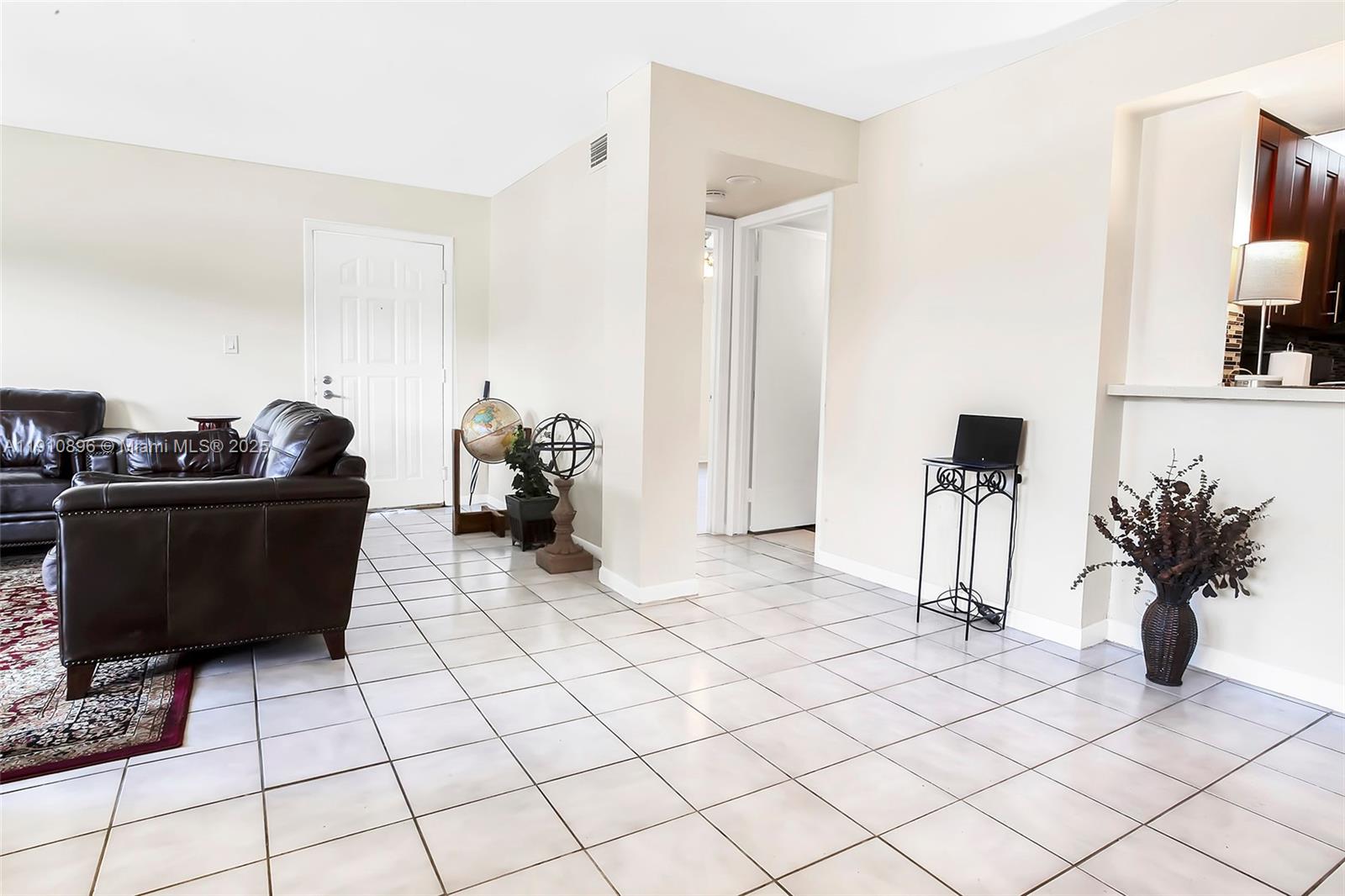 LE CLUB AT OLD CUTLER CON - Residential