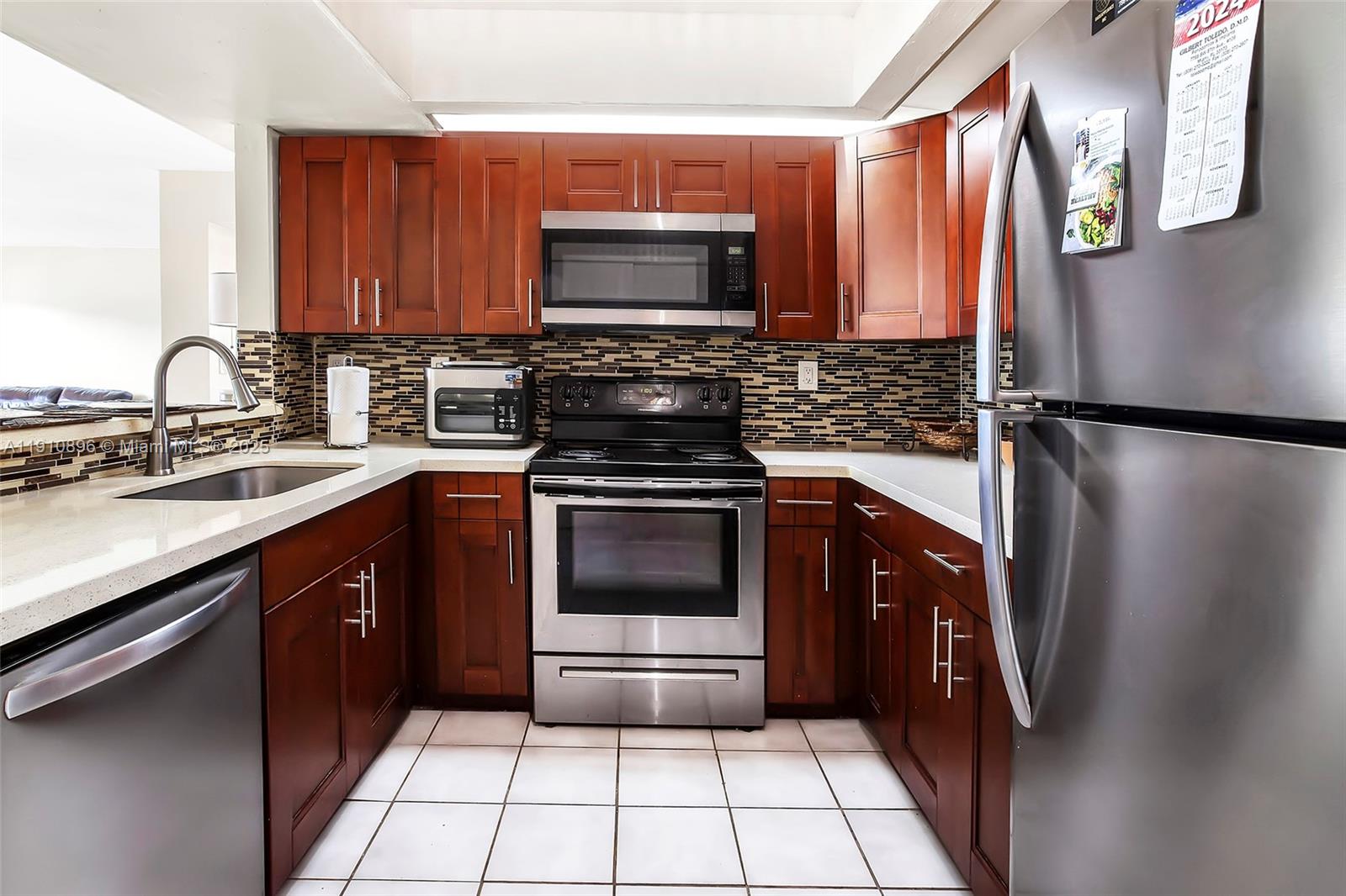 LE CLUB AT OLD CUTLER CON - Residential