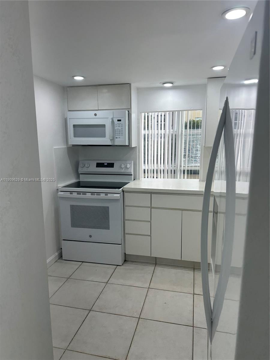 AVILA SOUTH CONDO - Residential Lease